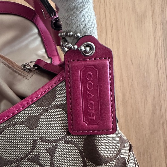 Authentic Coach monogram soho shoulder bag - Picture 14 of 17